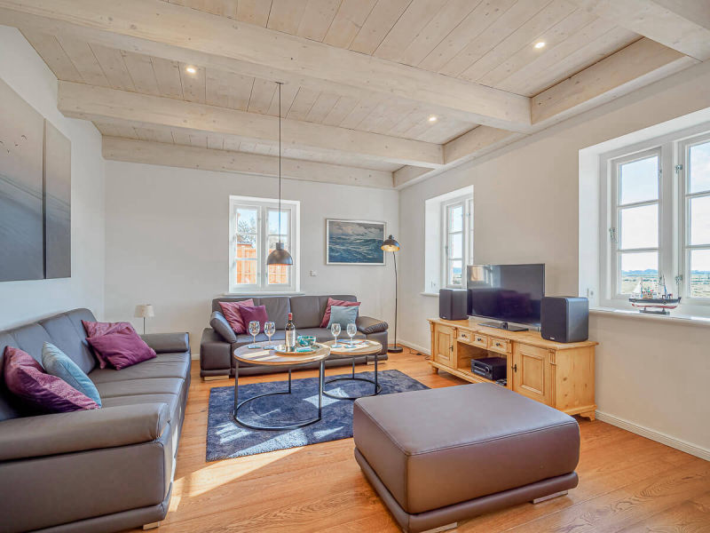 Großer Wohn- und Essbereich für 6 Personen